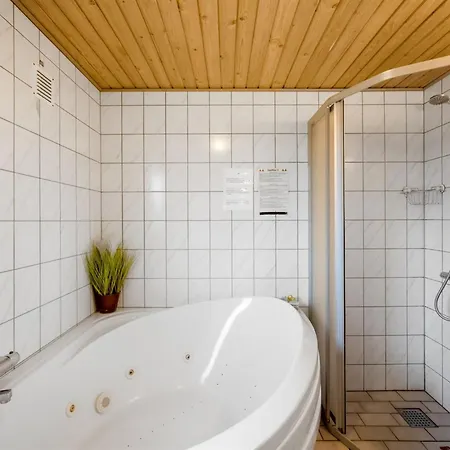 Feriehus Lambe - From The Sea By Interhome